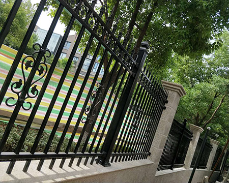 鎮(zhèn)江圍墻護(hù)欄